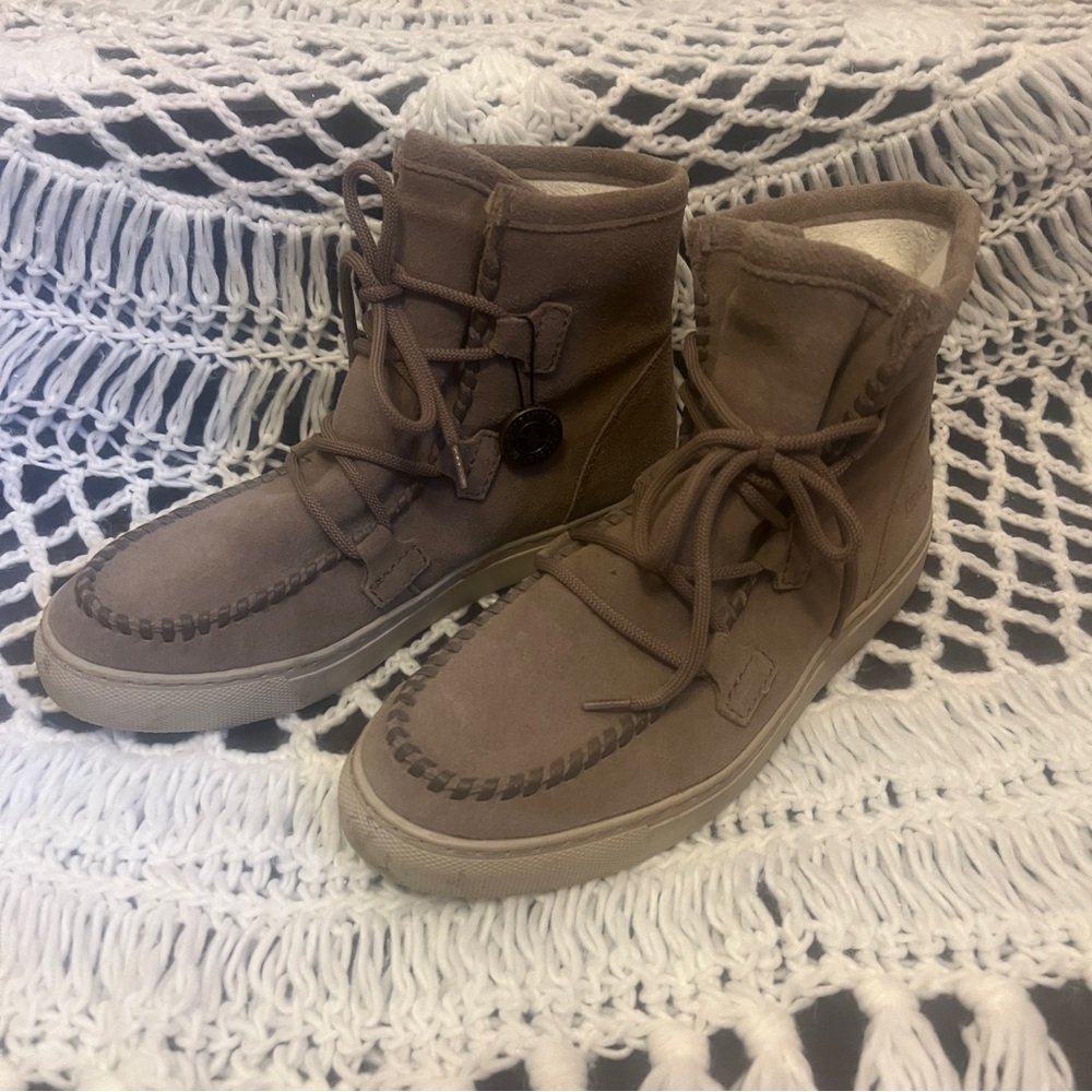 Cougar Fabiola Waterproof Moccasin Suede Booties Size 8M